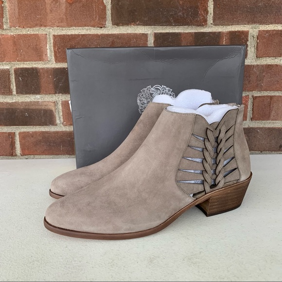 Vince Camuto Womens Prestetta Suede 